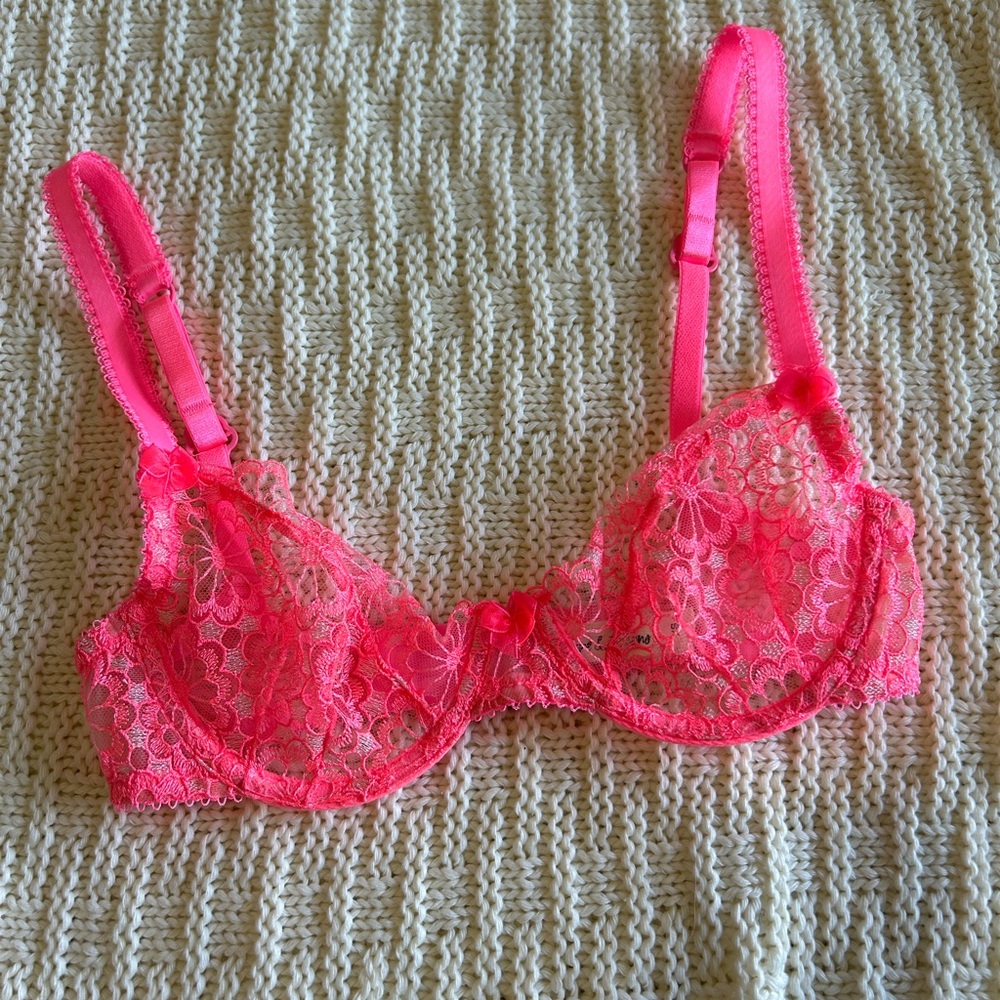 NEVER WORN PERFECT CONDITION For Love And Lemons Pink Daisy Scoop Bra